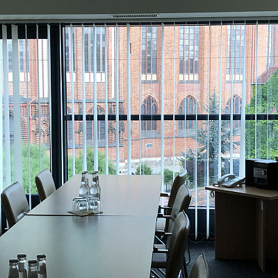 GESCHÄFTE  -  VERMIETUNG